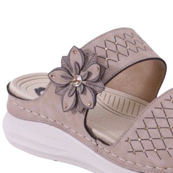 Italina Taupe Floral Gem Rosette Chunky Comfort Padded Slide On Wedge Sandals - Picture 3 of 3